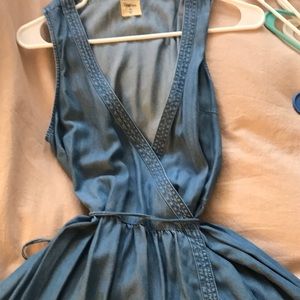 Gap denim dress. Excellent condition. Worn once.